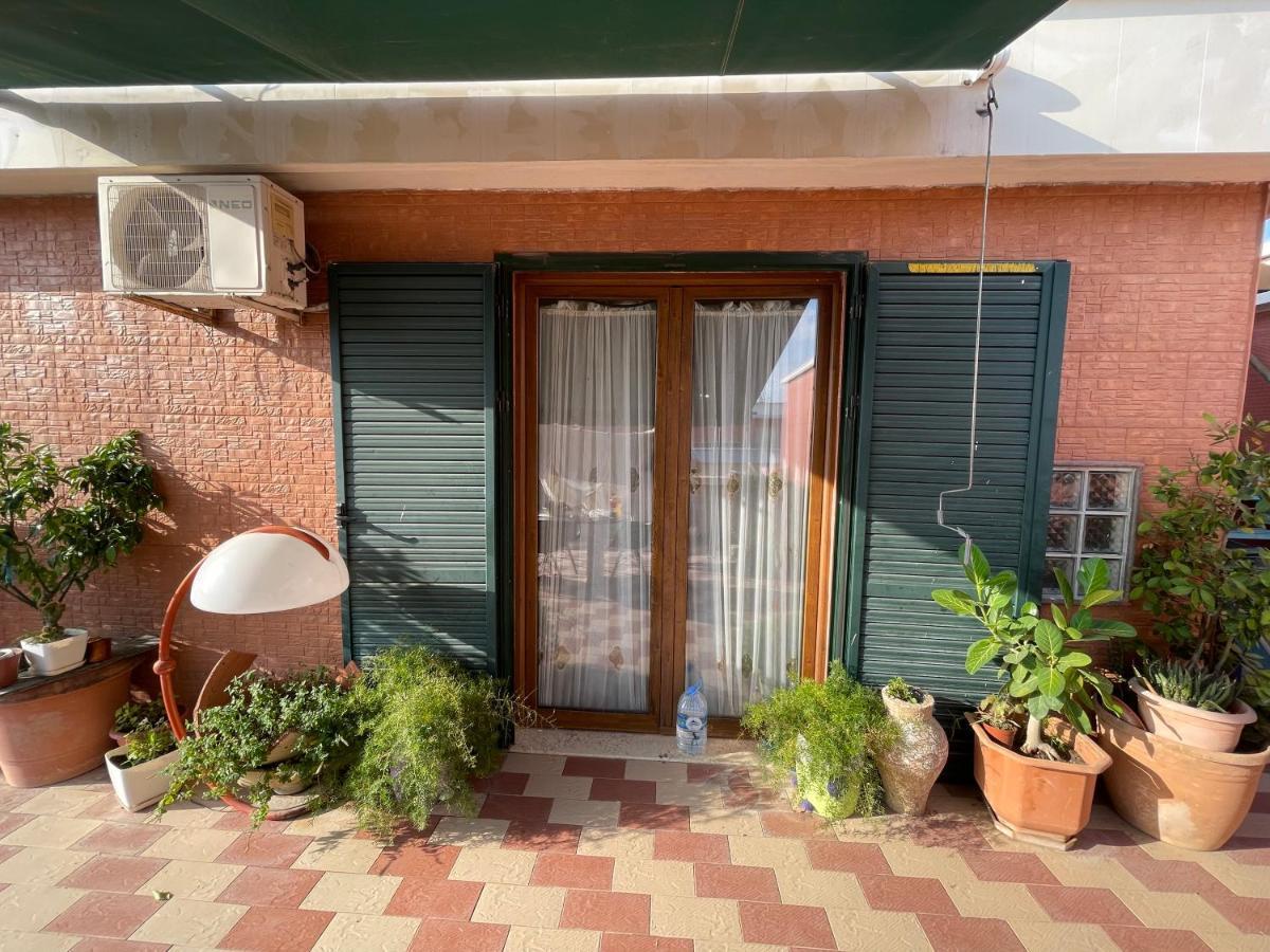 Venus - Cozy With Terrace Apartament