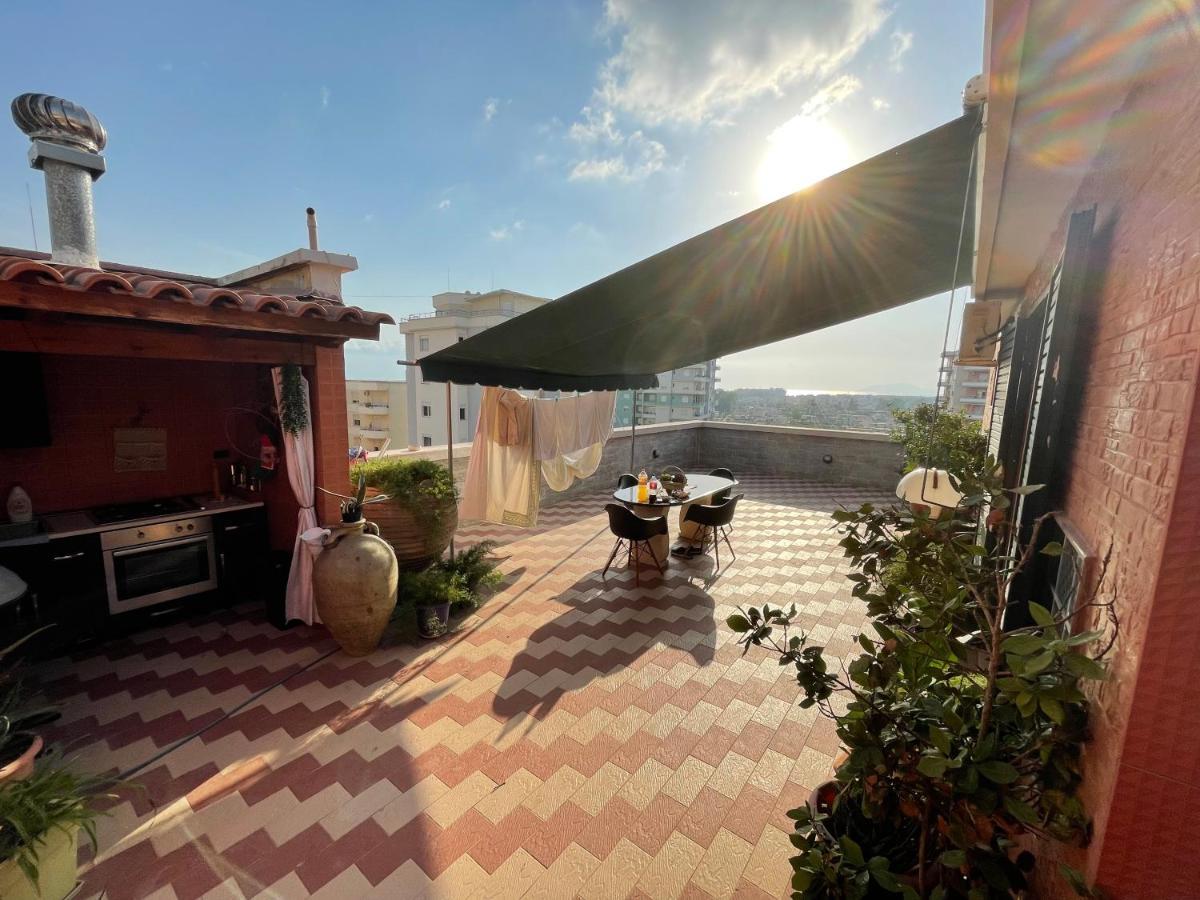Apartament Venus - Cozy With Terrace Wlora